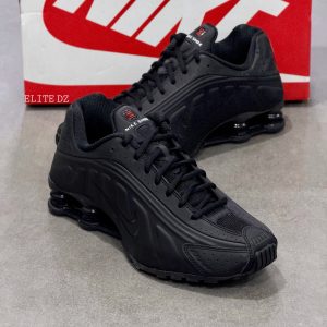 NIKE SHOX